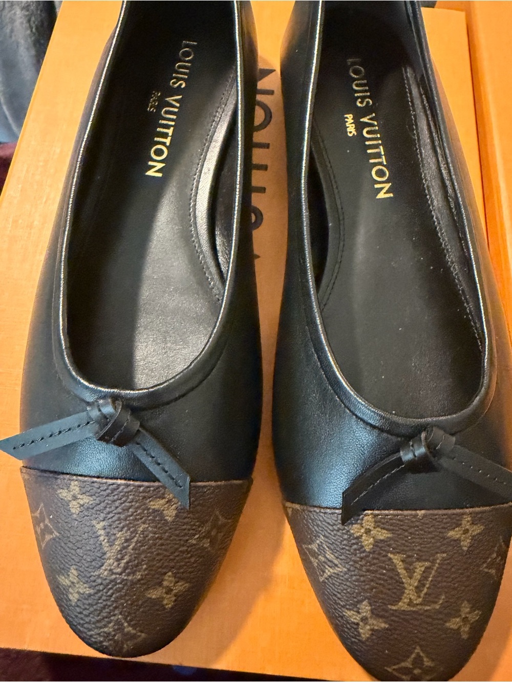 Louis Vuitton Darling Ballerina Flats size 40 New never worn purchase receipt av